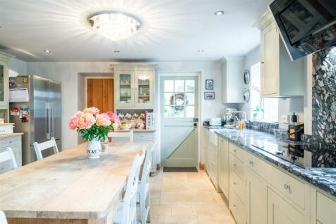 Kitchen-8.jpg