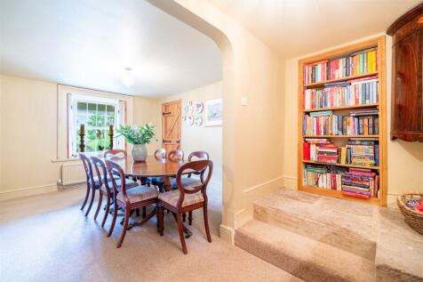 Dining Room-4.jpg
