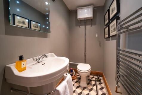 Downstairs WC.jpg