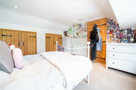 Bedroom 1-5.jpg
