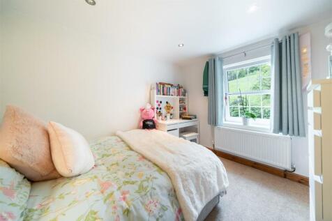 Bedroom 4.jpg