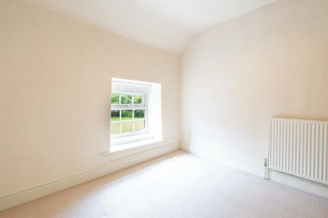 Bedroom 2-2.jpg