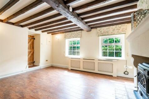 Living Room-3.jpg