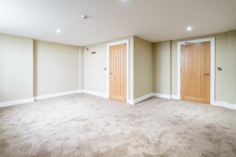 Bedroom 2-2.jpg
