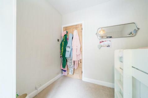 Bedroom 1-3.jpg