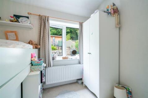 Bedroom 1-2.jpg
