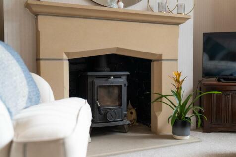Living Room-4.jpg