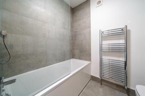 Bathroom-3.jpg