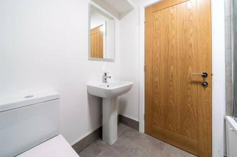 Bathroom-4.jpg