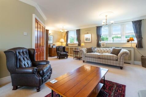 Living Room-3.jpg