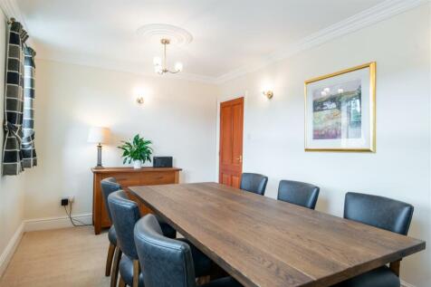 Dining Room-2.jpg