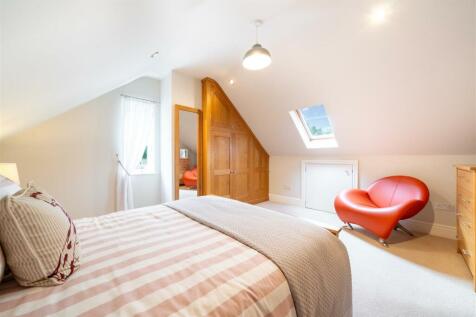 Bedroom 1-3.jpg