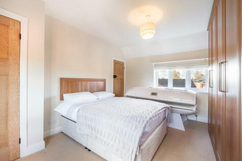 Bedroom 2-2.jpg