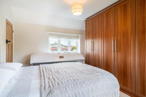 Bedroom 2.jpg