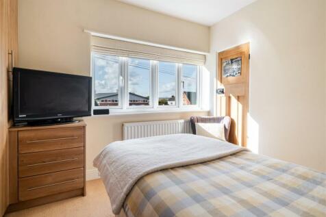 Bedroom 1-3.jpg