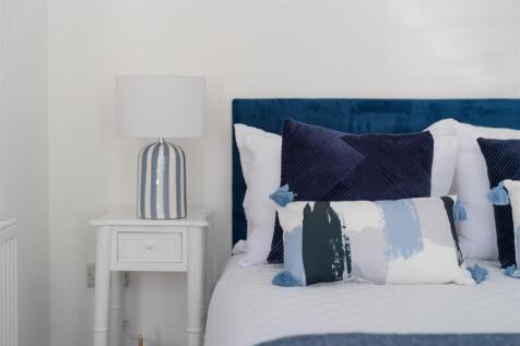 Bedroom1-6.jpg