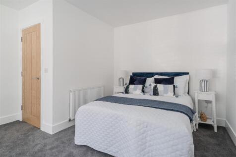 Bedroom1-3.jpg