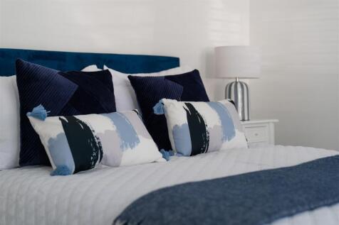 Bedroom1-5.jpg