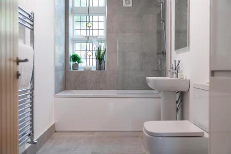 Bathroom-3.jpg