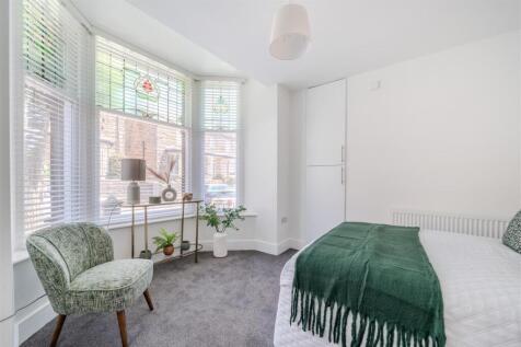 Bedroom1.jpg