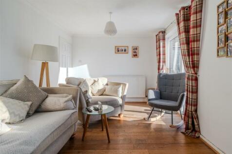 Living Room-3.jpg