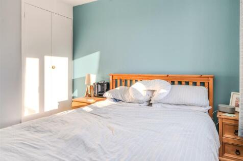 Bedroom 1-2.jpg
