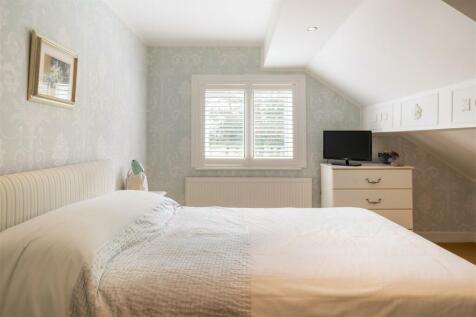 Bedroom 1-3.jpg