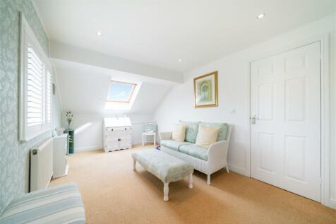 Bedroom 3-4.jpg
