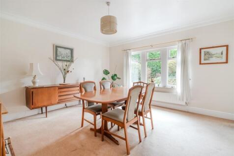 Dining Room.jpg