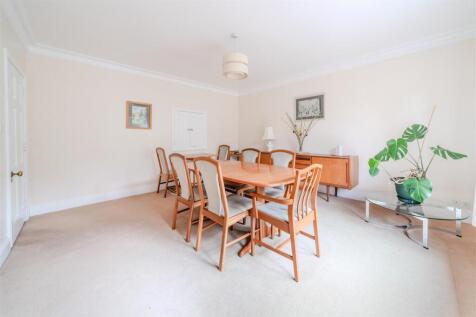 Dining Room-3.jpg