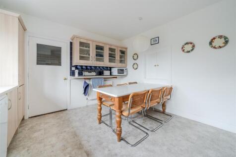 Kitchen-2.jpg