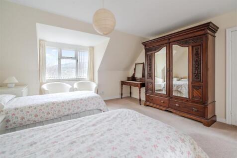 Bedroom 1-3.jpg
