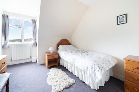Bedroom 2.jpg