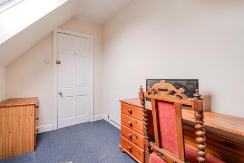 Bedroom 4-2.jpg