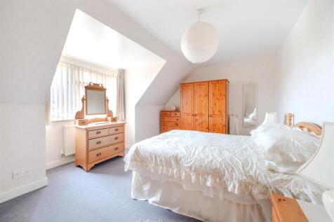 Bedroom 5.jpg