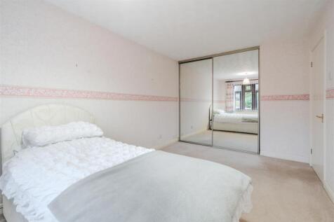 Bedroom 2-2.jpg