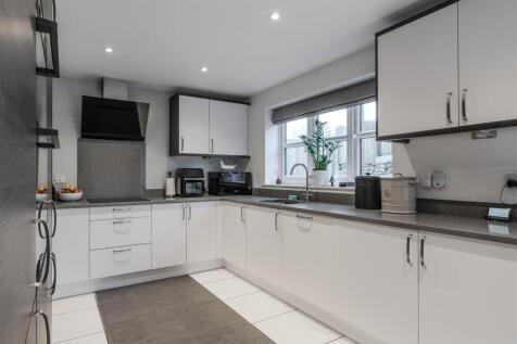 Kitchen-3.jpg