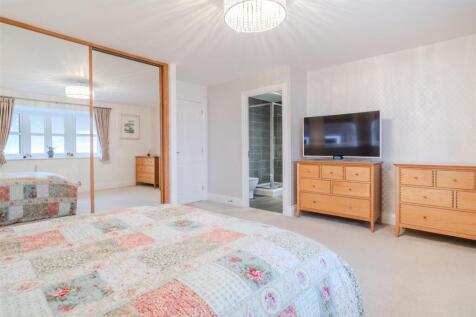 Bedroom 5-3.jpg