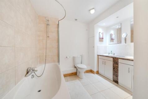 Bathroom.jpg