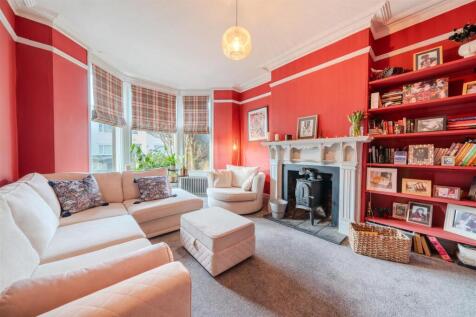 Living Room-2.jpg