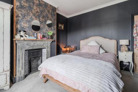 Bedroom 6-2.jpg