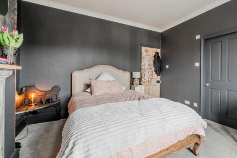 Bedroom 6-3.jpg