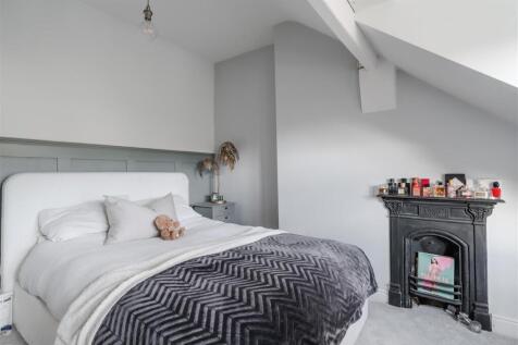Bedroom 2-2.jpg
