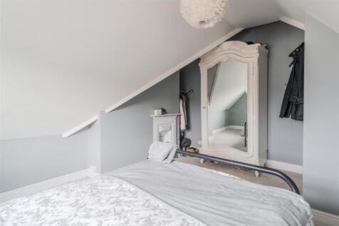 Bedroom 3-2.jpg