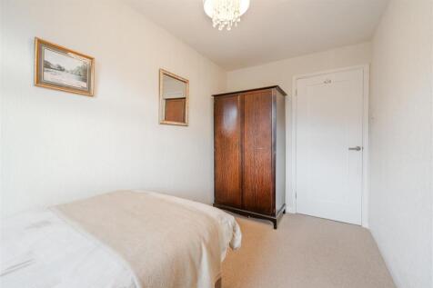 Bedroom 1-3.jpg