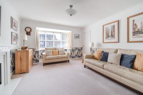 Living Room-3.jpg