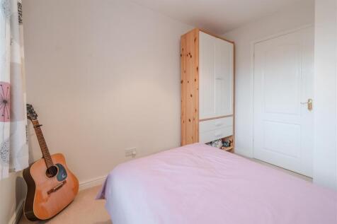 Bedroom 3-2.jpg