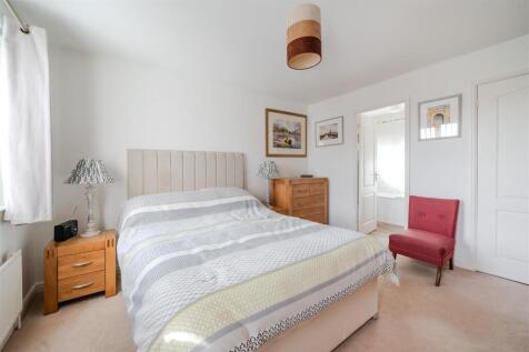 Bedroom 4-2.jpg