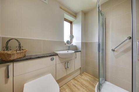 Shower Room.jpg