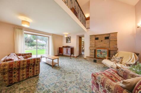 Sitting Room.jpg